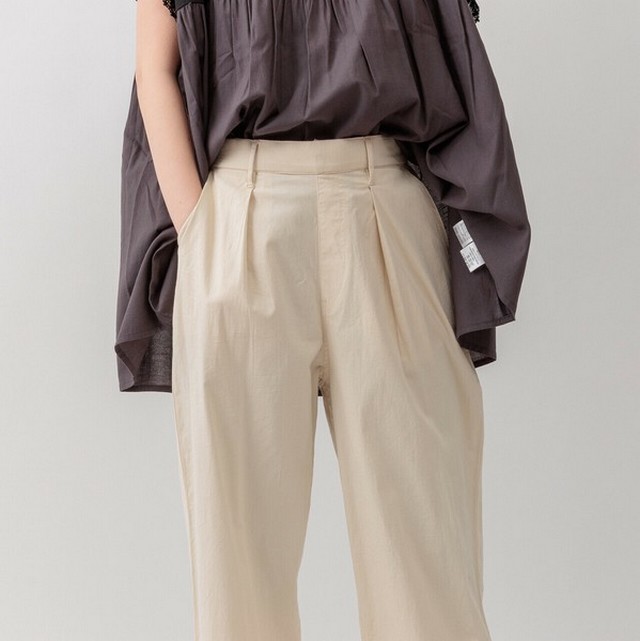 m.m.o 綿ストレッチポプリンタック入りストレートパンツ その4