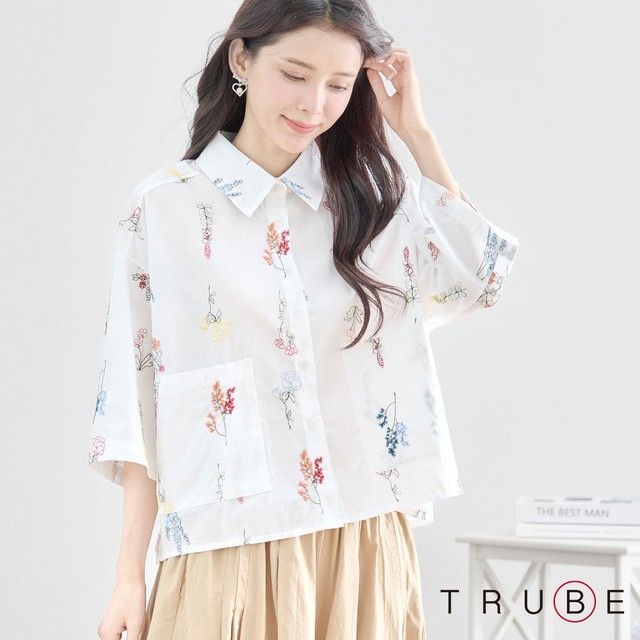 trube 草花刺しゅうシャツブラウス