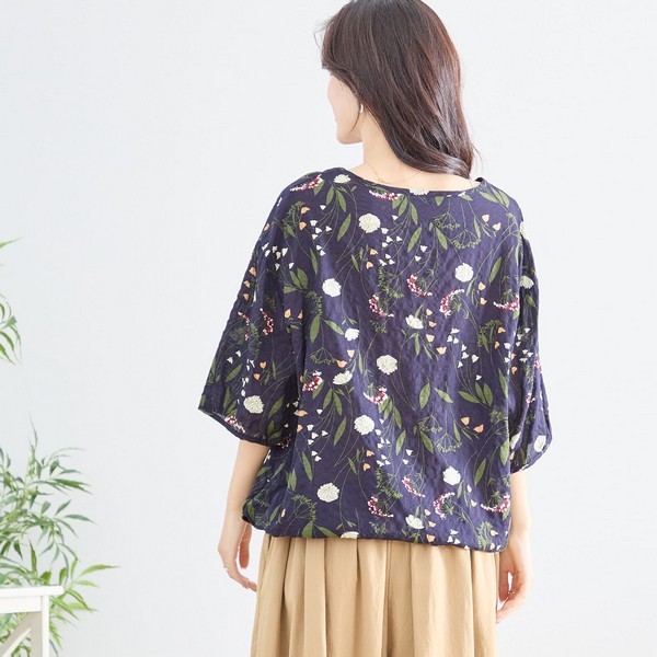 trube ボタニカルVネックコットンカットソー その10